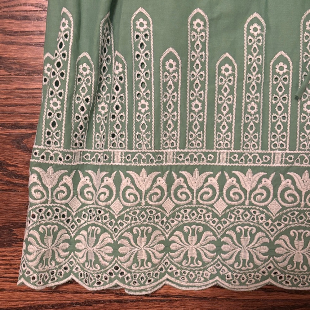 Umgee Green Blouse with White Eyelet Detail - Picture 3 of 5